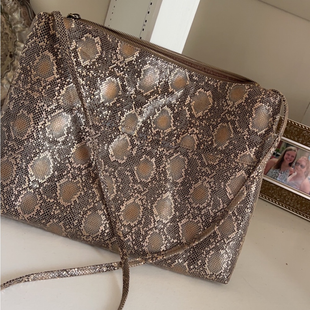 HOBO Ziggy in Metallic Snake
